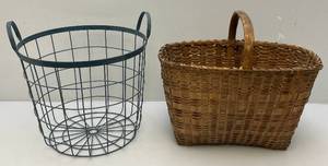 lot 189 image: Two Vintage Baskets 1 Metal Wire