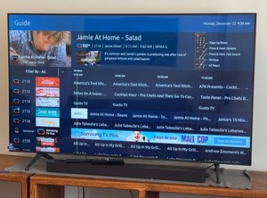 Samsung 60 Crystal UHD 4K Smart TV TU7000 with Samsung Soundbar