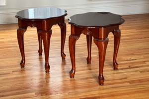 Pair of Stylish End Tables  Pair of Stylish Accent Tables