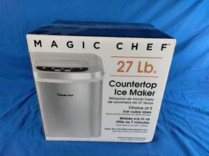 lot 94 image: Magic Chef Countertop Ice Maker - Chrome