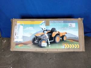 lot 123 image: Blazin Wheels 12V Tractor Ride-On Toy with Trailer