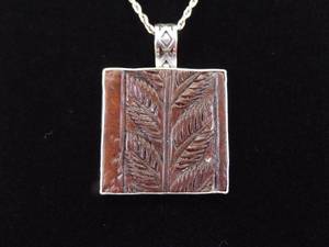 .925 Sterling Silver Impressed Leaf Design Pendant Necklace