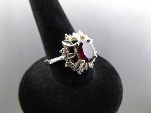 .925 Sterling Silver Garnet Crystal Ring Size 6