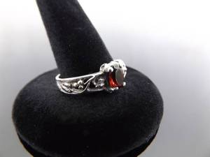 .925 Sterling Silver Garnet Vine Ring Size 9