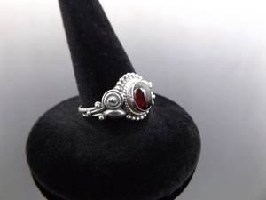 .925 Sterling Silver Garnet Cabochon Ring Size 7.5