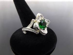 .925 Sterling Silver Emerald Crystal Flower Ring Size 7