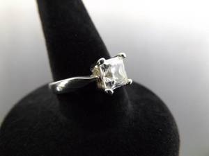 .925 Sterling Silver Square Cut Zirconia Solitaire Ring Size 6