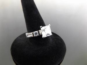 .925 Sterling Silver Square Cut Zirconia Ring Size 6.25