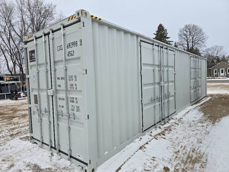 lot 1 image: Sea Container 40 #9998- 2024
