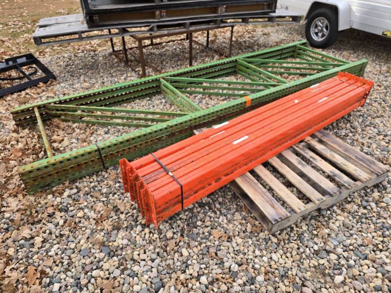 lot 11 image: Pallet Racking