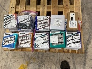 30 Open Box 3 Packs of Designs Optics By Foster Grant Reading Glasses & 2 Packs of Blue Light Reading Glasses - Have not been tested
