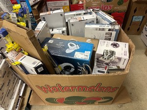 Pallet of Misc Customer Returns Including Moen & Kohler Faucets, Toto Bidet, WIndshield Wipers  Misc - Untested