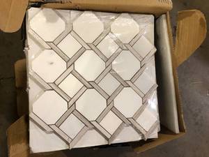 Lot of 4 Cases of MSI Marbella Lynx 12 in. x 12 in. Polished Marble Mesh-Mounted Mosaic Floor and Wall Tile (10 sq. ft.Case) Customer Returns See all Pictures