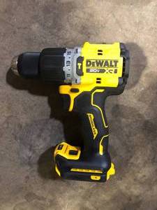 DEWALT 20V Compact Cordless 12 in. Hammer Drill (Tool Only) Customer Returns See all pictures