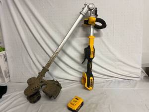 lot 1 image: DeWalt Cordless 20 Volt Weed Trimmer