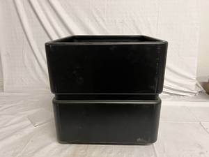 lot 28 image: Hilton Carter Black Planter Square
