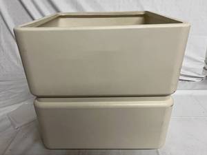 lot 32 image: Hilton Carter White Planter Square