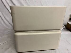 lot 33 image: Hilton Carter White Planter Square