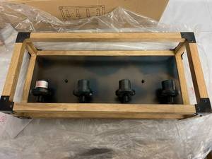 lot 43 image: 2 Cubic 4 Light Vanity Fixtures - New