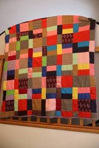 lot 120 image: Vintage Handmade Patchwork Quilt