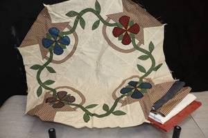 lot 134 image: Vintage Hand-Stitched Appliqu Patchwork Quilt Project Started wCoordinating Fabric..