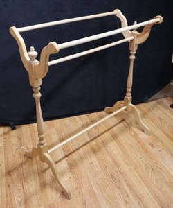 lot 153 image: Vintage Quilt Rack Pine Wood Floor Model