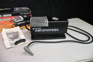 lot 211 image: Black & Decker Air Station InflatorCompressor No. 9527