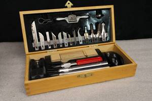 lot 219 image: Vintage Wood Encased X-Acto Wood Carving Knife Tool Set Complete NOS