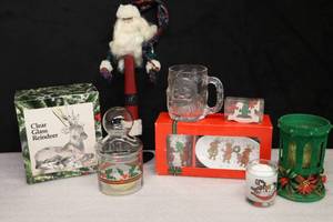 lot 190 image: Vintage Holiday Collectible Glass Tabletop DeCor Etc
