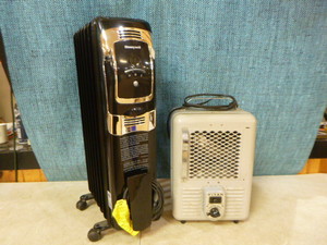 lot 16 image: 2 Space Heaters