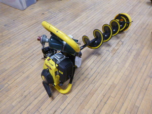 lot 68 image: Jiffy Pro 4 Gas Ice  Auger