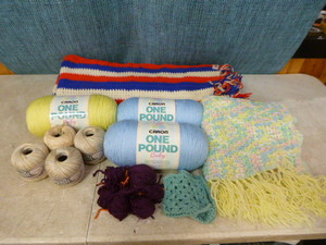 lot 80 image: Knitting Items