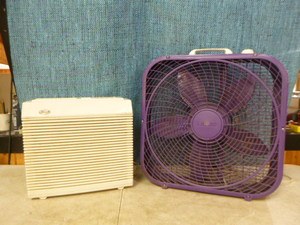 lot 89 image: 2 Fans