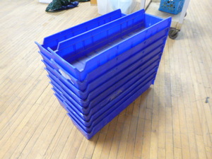 lot 91 image: 17 Stackable Parts Bins