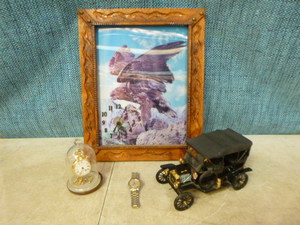 lot 102 image: Collectible Items