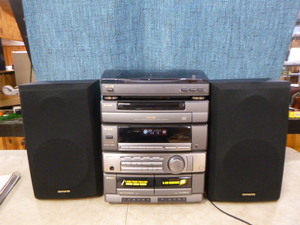 lot 135 image: Aiwa Stereo System