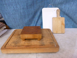 lot 147 image: Assorted Cutting Boards