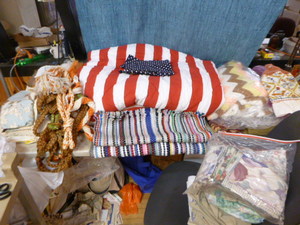 lot 148 image: Linens and Handcrafted Items