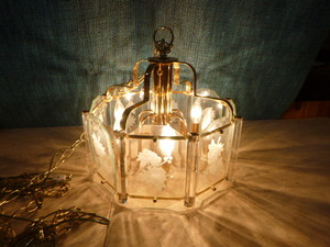 lot 167 image: Glass and Gold Chandelier