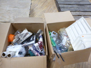 lot 169 image: 2 Boxes of Kitchen Items