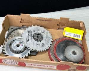 lot 233 image: Circular Saw Blades
