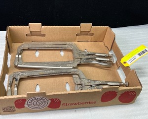 lot 243 image: 18 Locking Vise Grips