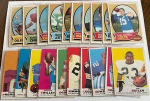 lot 240 image: 20 Card 1969  1970 Topps Football Vintage Lot