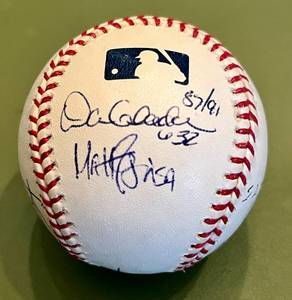 lot 94D image: 7 Minnesota Twins Signed OMLB Selig Baseball - Gladden, neshek, Bonzer and More