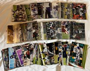 lot 136D image: 100 Minnesota Vikings Football 8x10 Photos