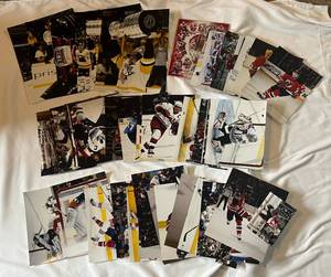 lot 152D image: (45) NHL Hockey 8x10 and 11x14 Photos