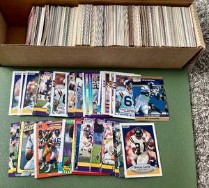 lot 83C image: (500) Minnesota Vikings Football Cards, 1980s1990s