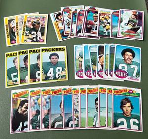lot 89C image: 37 Vintage Green Bay Packers Football Cards 1972-1980 Topps