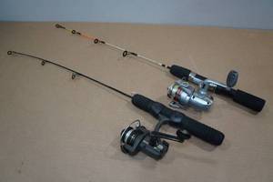 lot 6 image: 2 Ice Fishing Rods