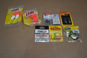 lot 9 image: Assorted Fishing Tackle